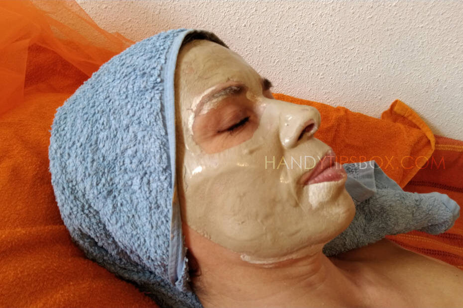 Three popular bentonite clay face mask recipes for oily skin. Recipes and application.
